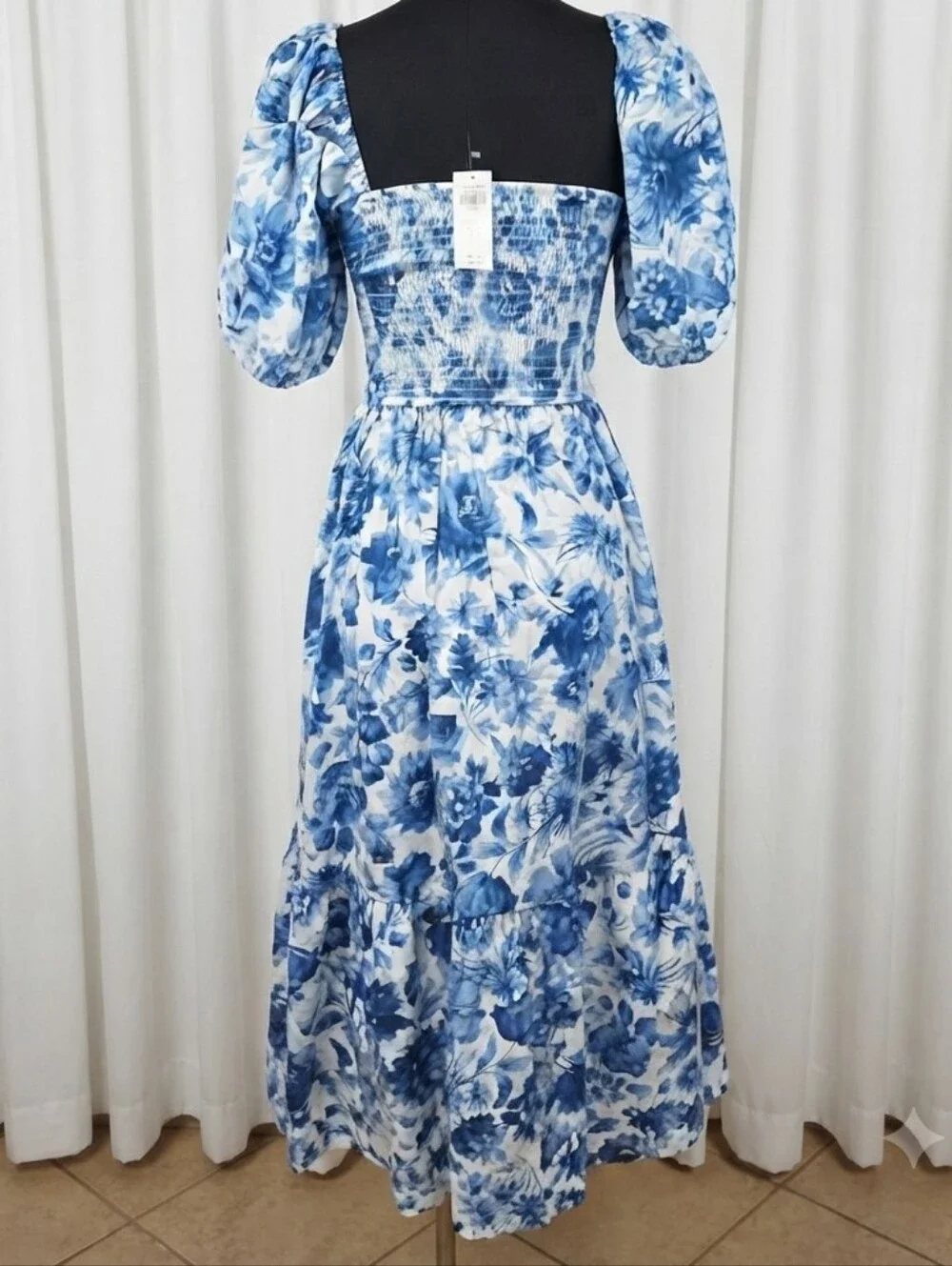Abercrombie & Fitch Emerson White and Blue Floral Puff-Sleeve Maxi Dress